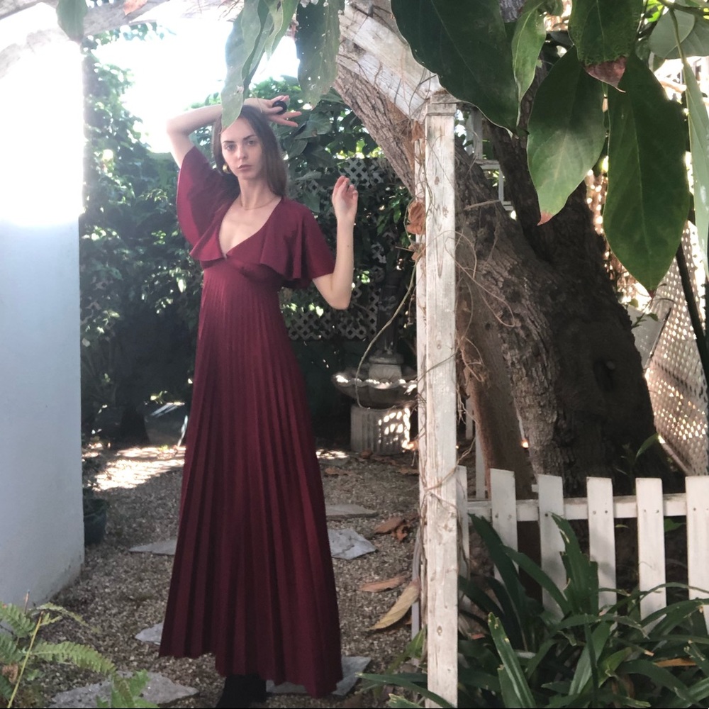 Vintage 70’s burgundy pleated maxi